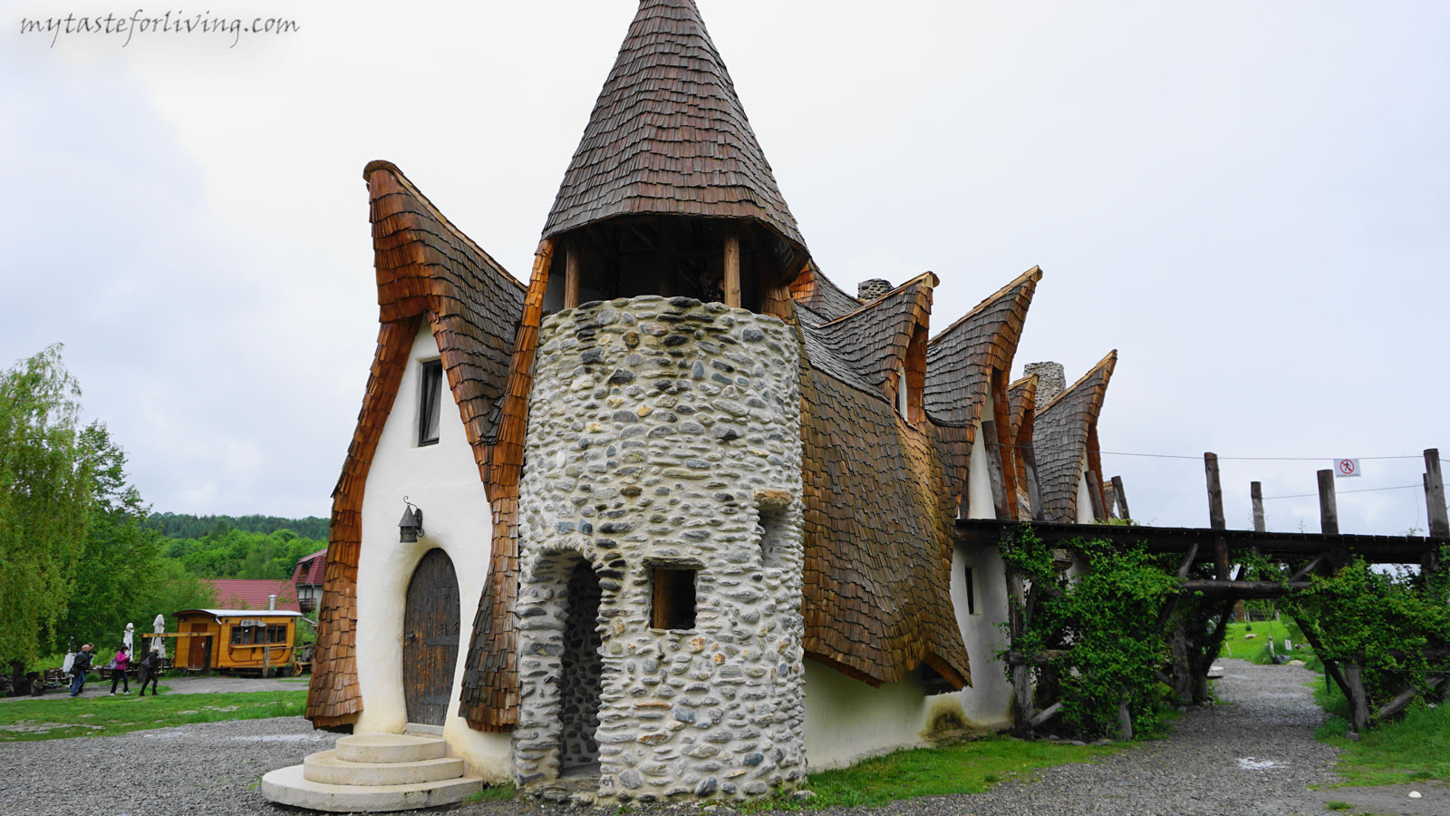 Clay Castle in the valley of the Fairies - Castelul de Lut Valea Zanelor is located near the city of Sibiu, Romania and its most interesting feature is that it is built with organic materials-clay, straw, sand and wood.
