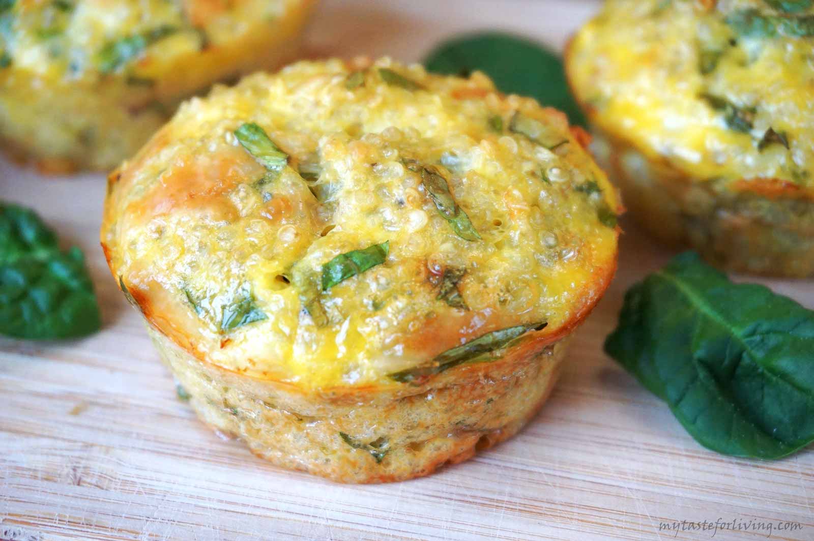 Delicious and healthy muffins made with quinoa, eggs, spinach, feta cheese and yellow cheese,  gluten-free . You can serve them hot or cold, they are suitable for morning or afternoon breakfast, as well as for lunch in a box.