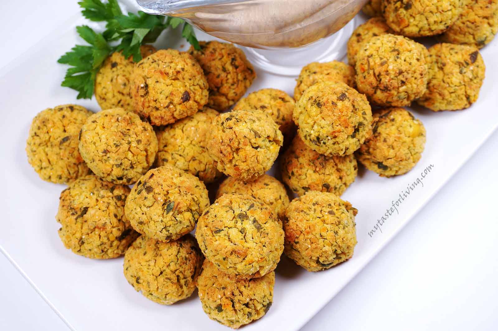 Delicious vegan chickpea balls (or falafels) that I adore! They are extremely easy to prepare and I highly recommend you try them!