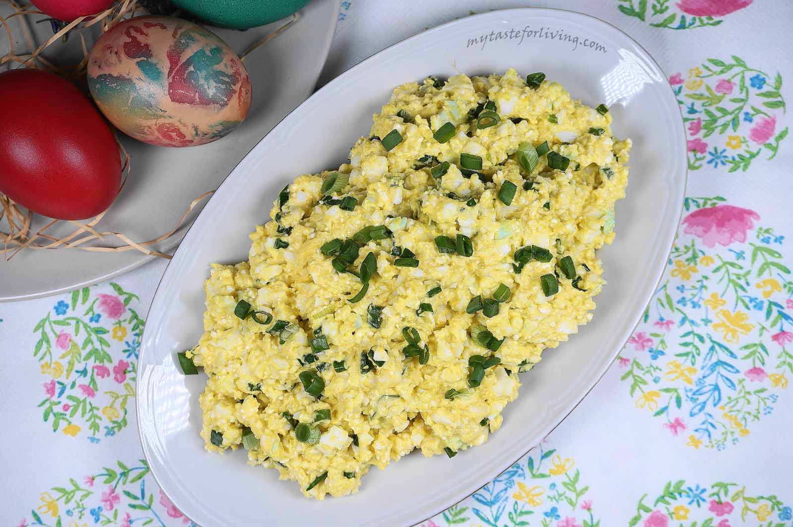 Egg salad or mashed eggs with feta cheese and onion - it can also be called an appetizer, but in the end, it is a good idea how to use the rest of our boiled Easter eggs.
