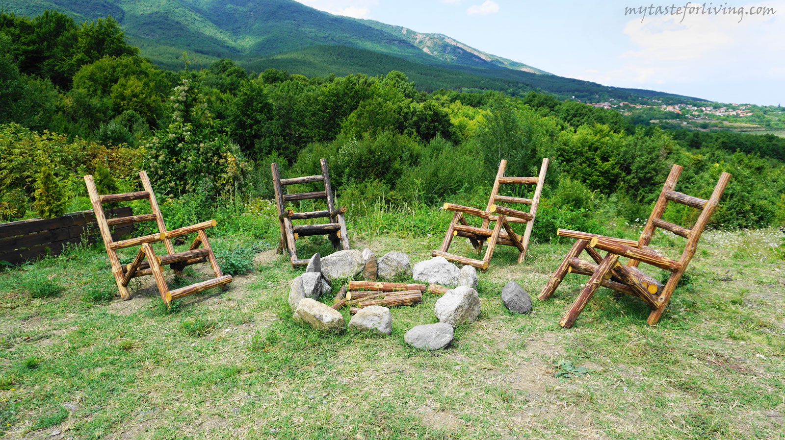 Ranch "Wild City" is another place in Bulgaria, made with love and desire, so you will be happy to be there and want to visit it again. 