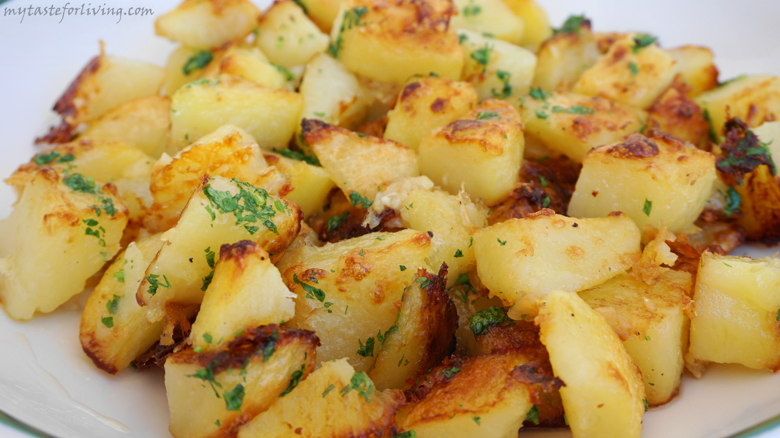 The best baked potatoes we've eaten in a while! Fragrant, crispy outside, fluffy inside!