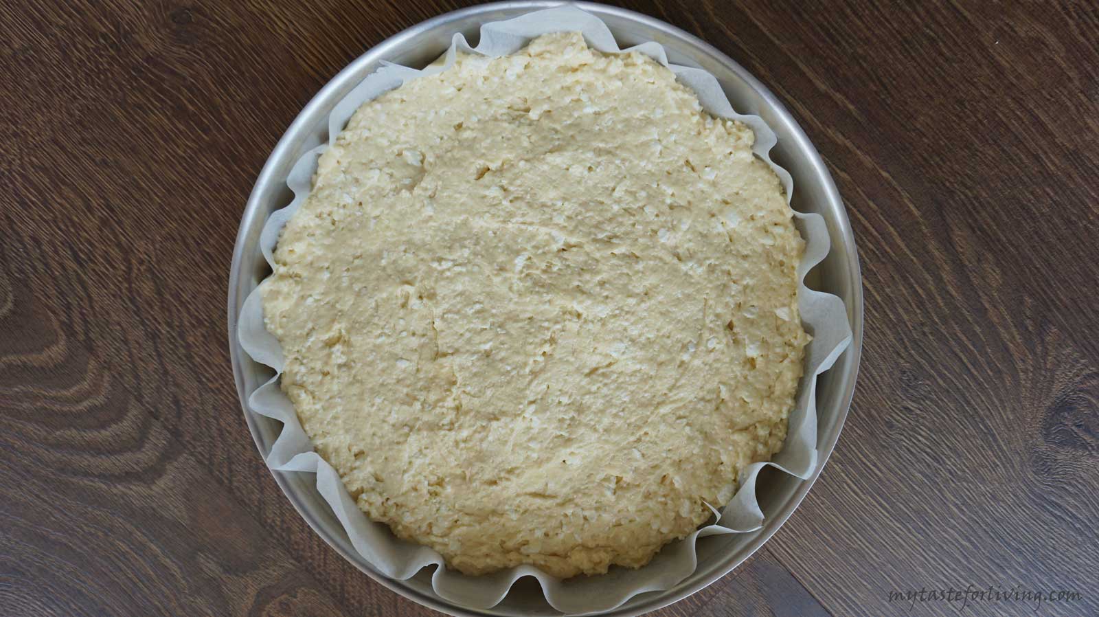 Tutmanik is a Bulgarian traditional cheese bread usually made from white flour and white cheese. It usually takes more time to prepare, but now I offer you an easy and quick recipe for it. 